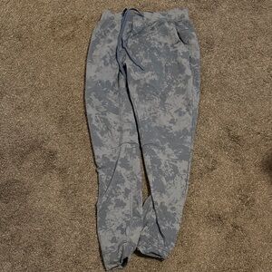 Lululemon Joggers XS Shorter
